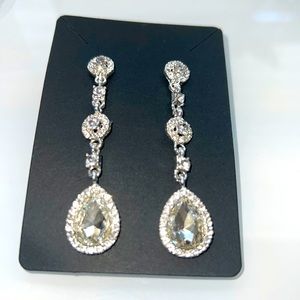 Fashion Dangling Earrings.